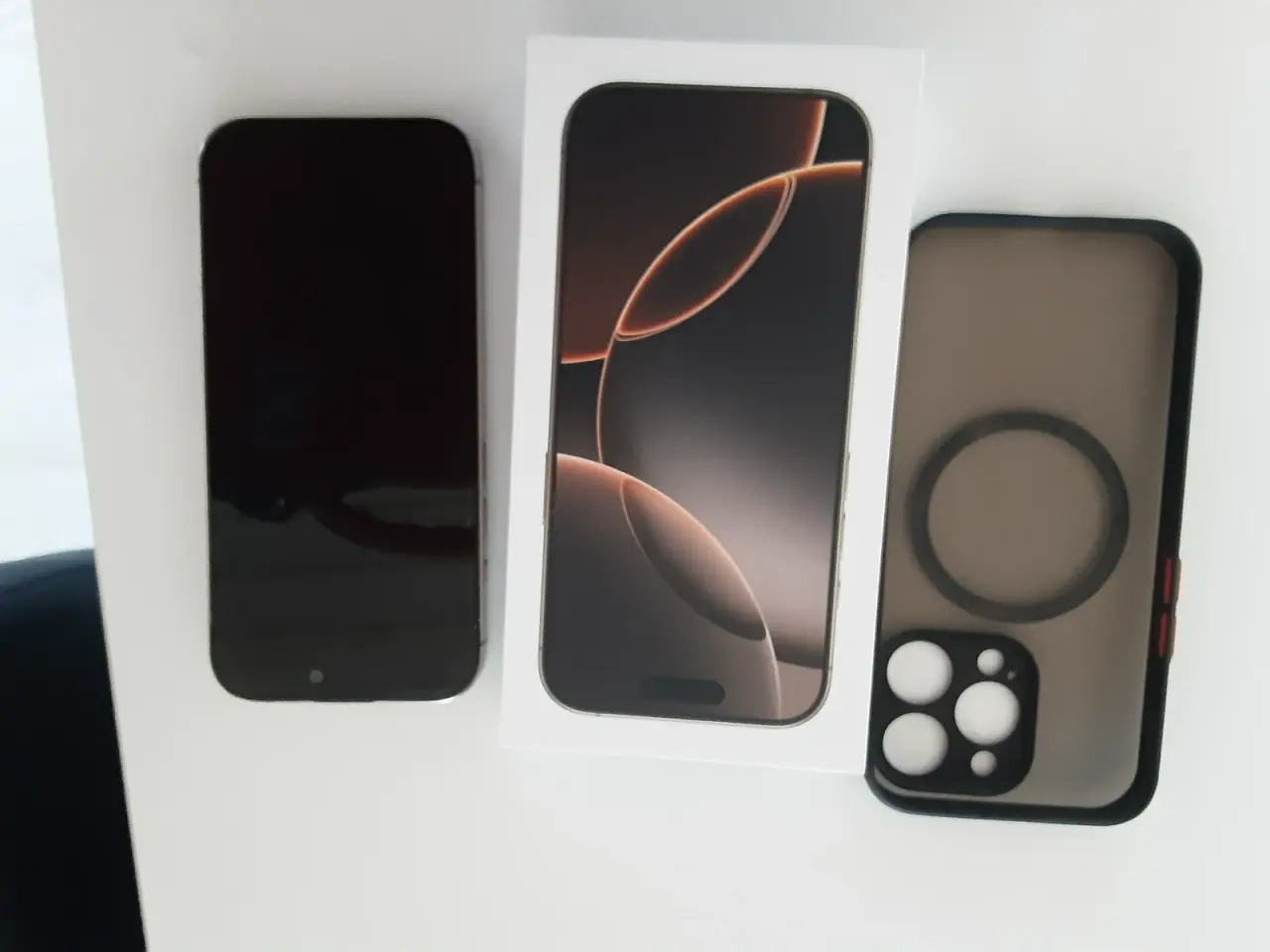 Billede 5 - iPhone 16 pro desert titanium 128 gb som ny