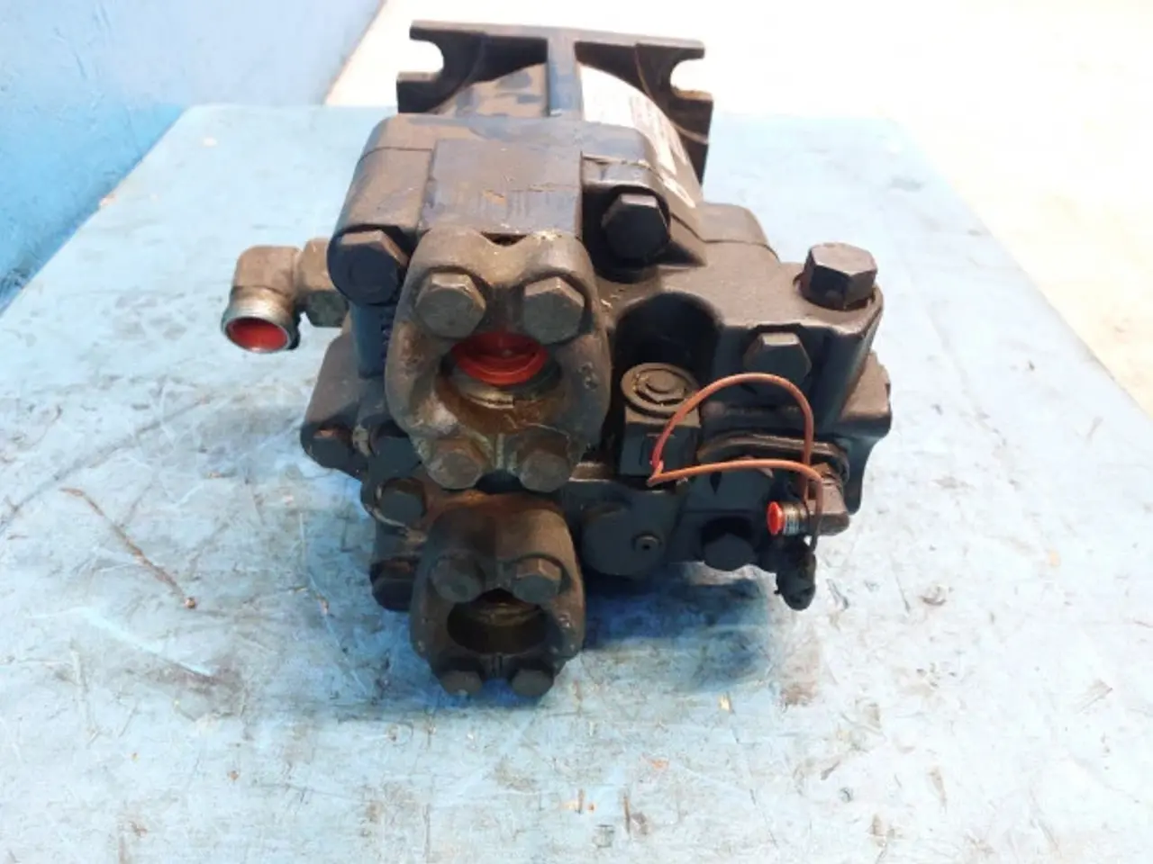 Billede 7 - New Holland CR9080 Hydrostat Motor 84819681