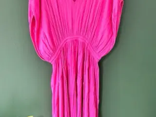 Så smuk kjole fra Dea Kudibal🌸💃