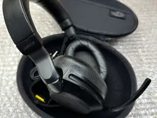 Jabra Evolve2 85 headset