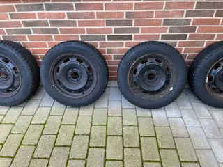 Vinterhjul med næsten nye Conti dæk