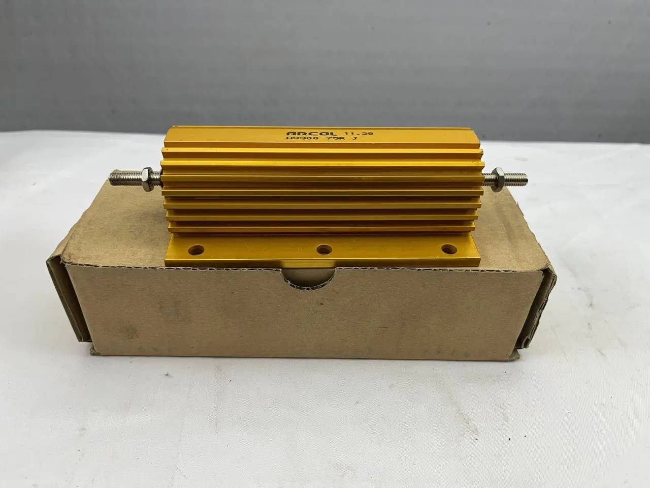 Billede 2 - ARCOL HS300 75R J 300W 75 Ohm Wirewound Chassis
