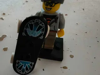 LEGO Minifigures, Serie 4: Street Skater (8804) 