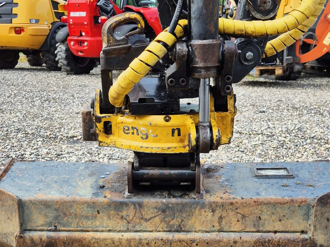 Billede 9 - Schaeff TC22.2 / Engcon rotortilt / pænt timetal / skovlpakke