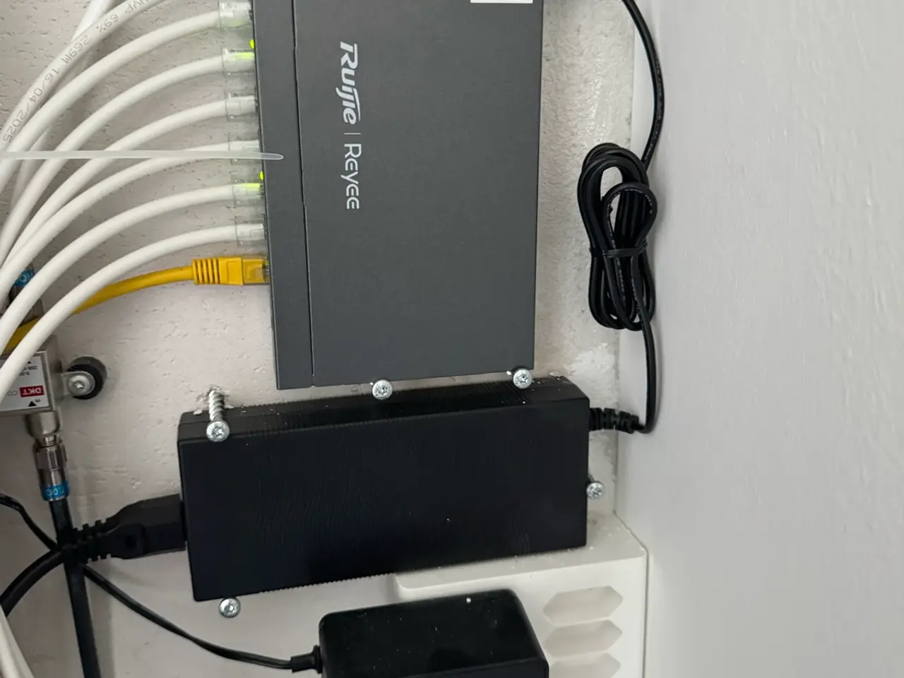 Billede 1 - Ruije Reyee switch og acces point sæt