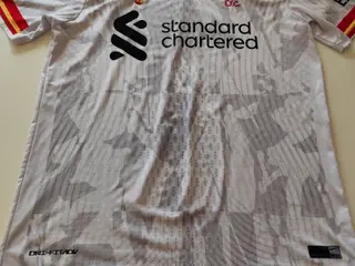 Liverpool t-shits
