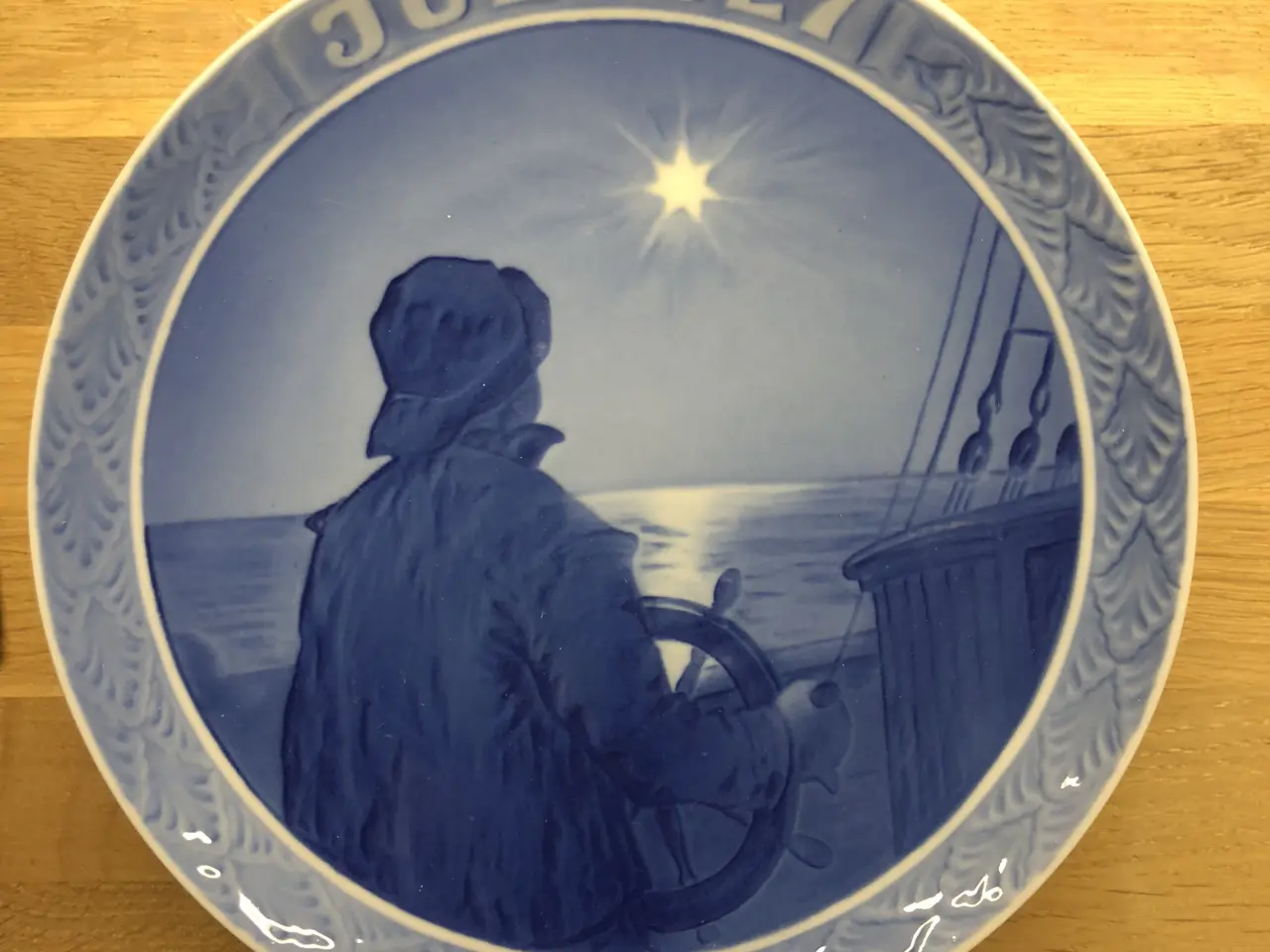 Billede 3 - 4 stk.Royal Copenhagen juleplatter