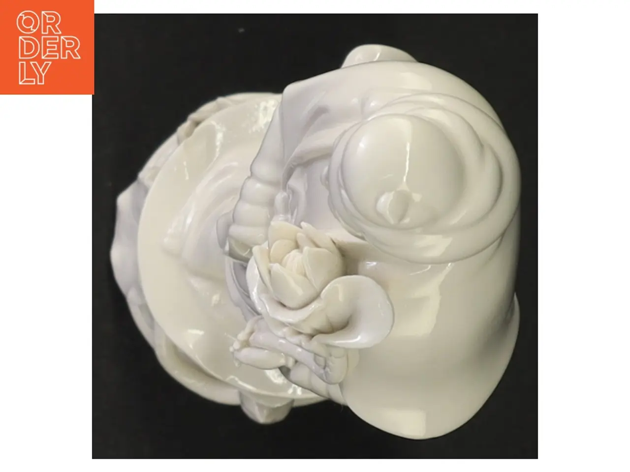 Billede 3 - Hvid porcelænsfigur af Guanyin (str. 24 x 6 cm)