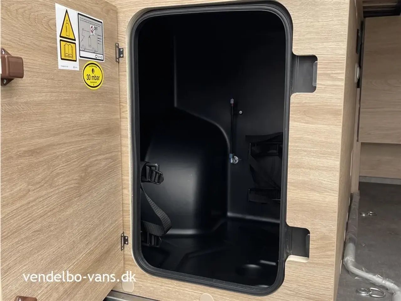 Billede 5 - 2024 - Dethleffs Globetrail CVD 600 ER Advantage   Korteste model med enkeltsenge - årets CamperVan 2024
