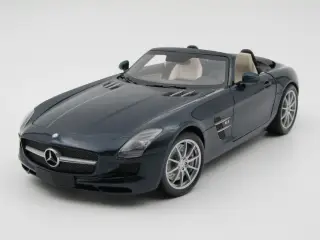 2011 Mercedes-Benz SLS AMG Roadster 1:18 