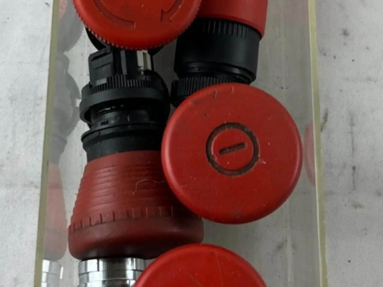 Billede 1 - Emergency Stop Push Button Switches 22 Mm Red