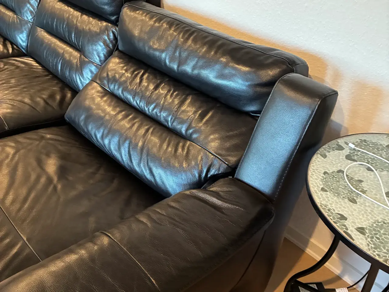 Billede 19 - Stor hjørnesofa i ægte læder – el-recliner i begge
