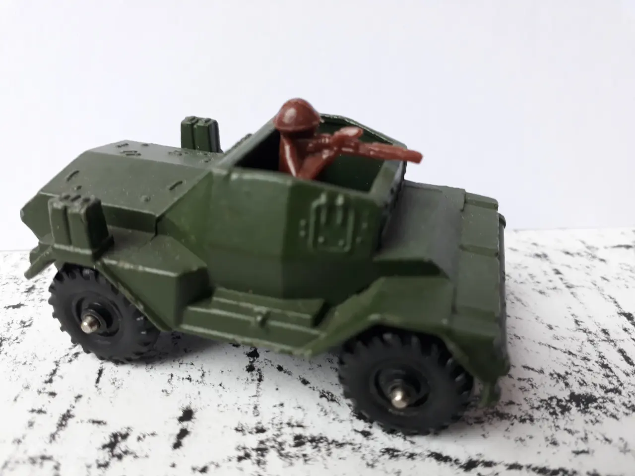 Billede 5 - Luft, Vand og Jord, Militær