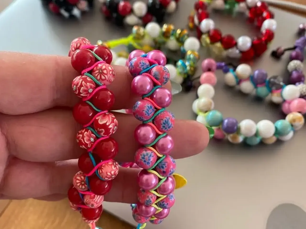Billede 3 - Nye knyttede armbånd