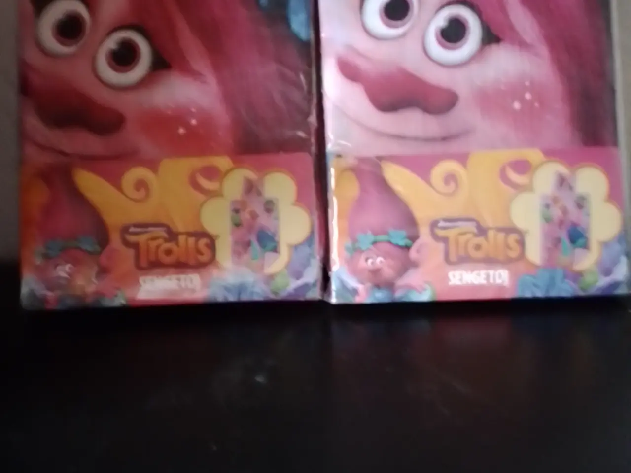 Billede 4 - Sengelinned med "Trolls" str. 140x200 cm