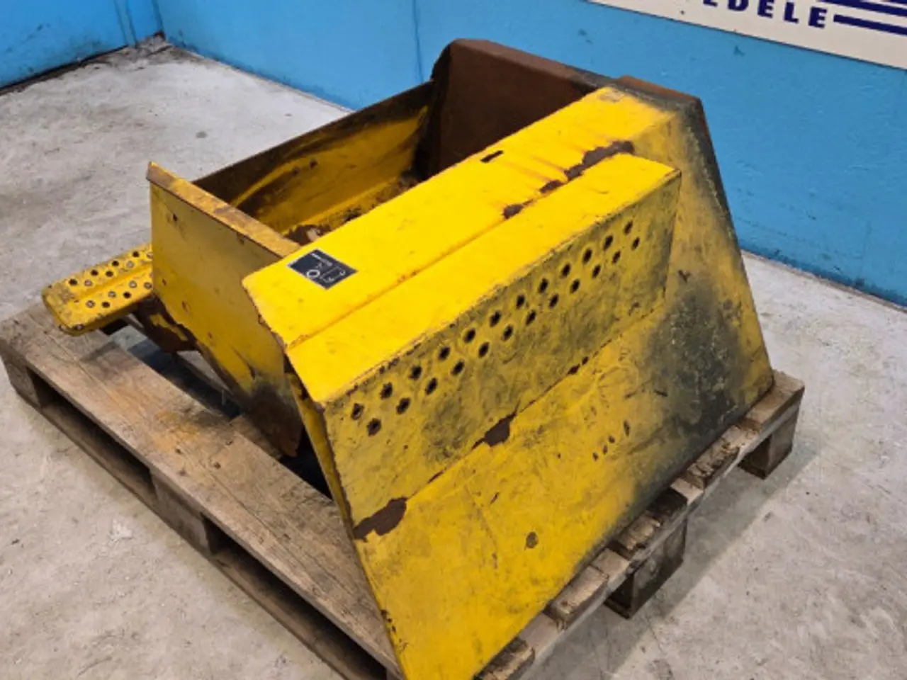 Billede 15 - New Holland FX40 Batterikasse 84011991
