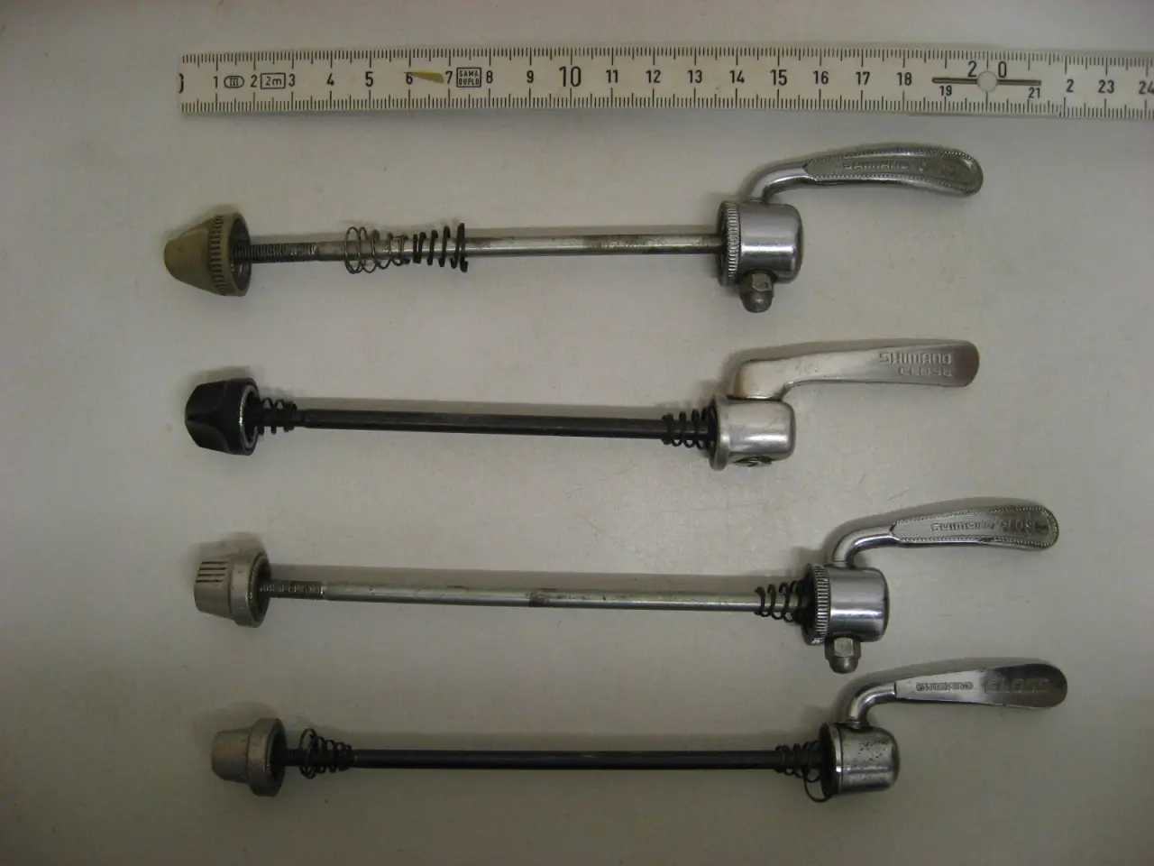 Billede 1 - Shimano for og bag stikaksler.