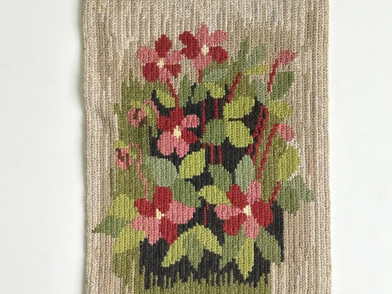 Billede 1 - Svensk broderi, rosa blomster