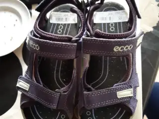 Ekko sandaler helt nye str. 32