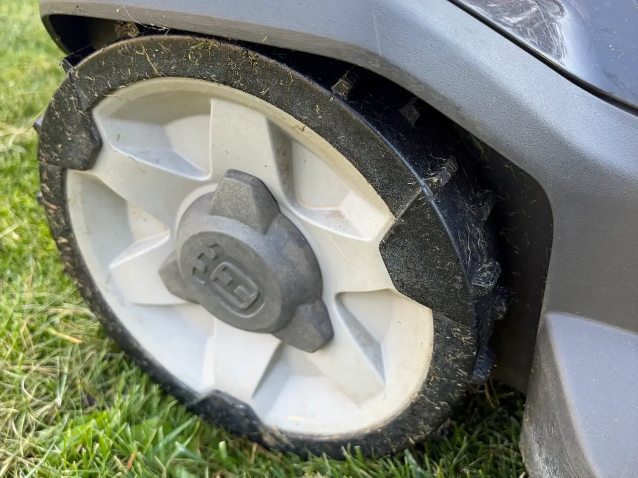 Billede 5 - Husqvarna Automower 305 robotplæneklipper