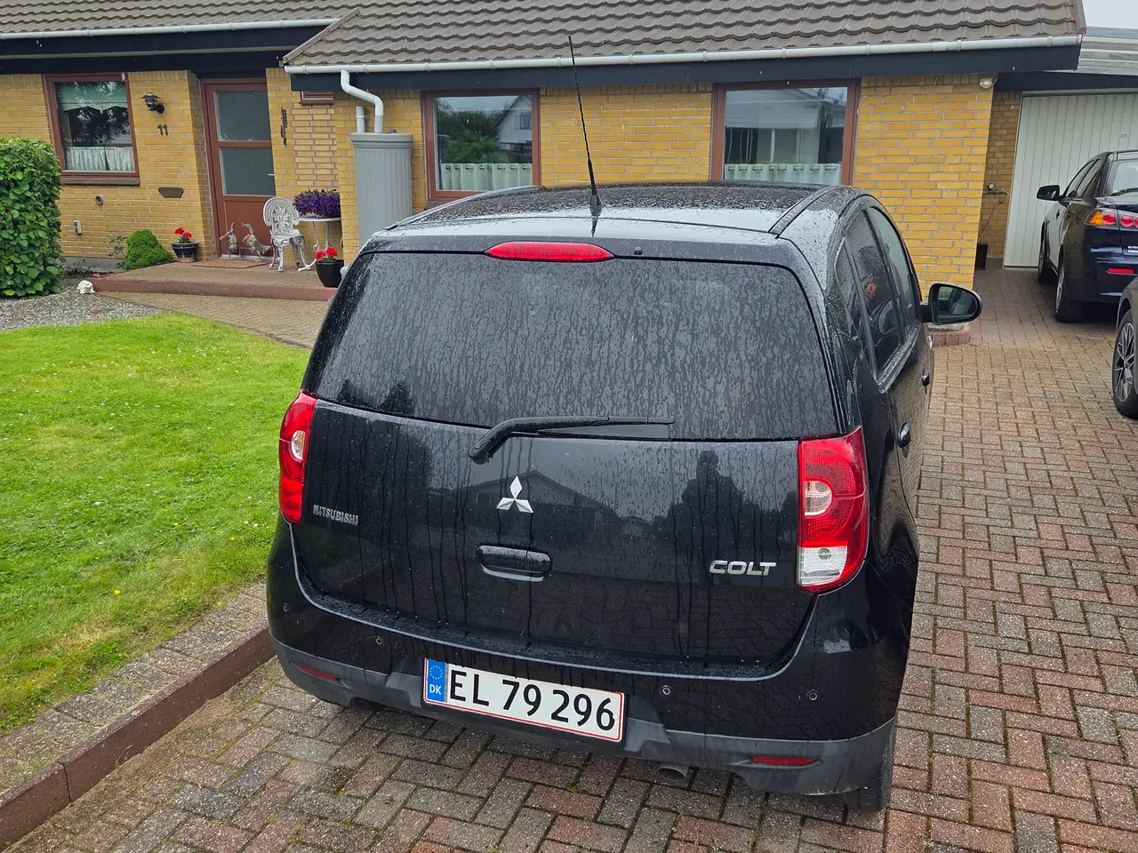 Billede 2 - Flot og velholdt Mitsubishi Colt Elegance Allshift