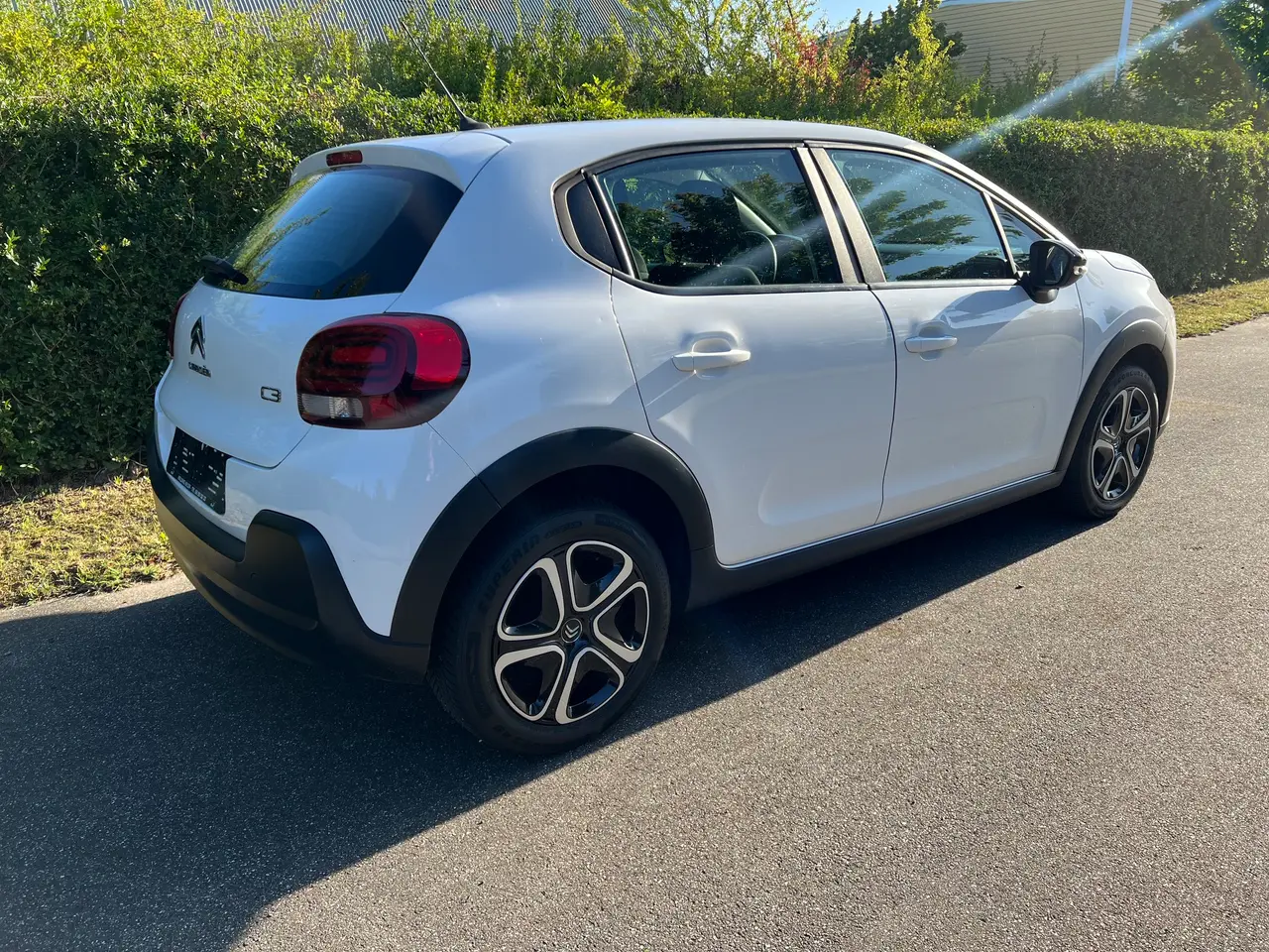 Billede 4 - Lavt KM super fin bil fuld service + moms
