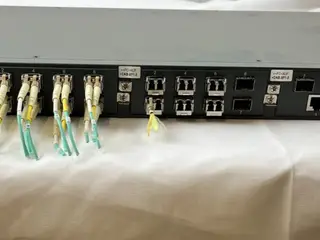 KTI KGS-2422-B-S Managed 24-Port Gigabit kontakt
