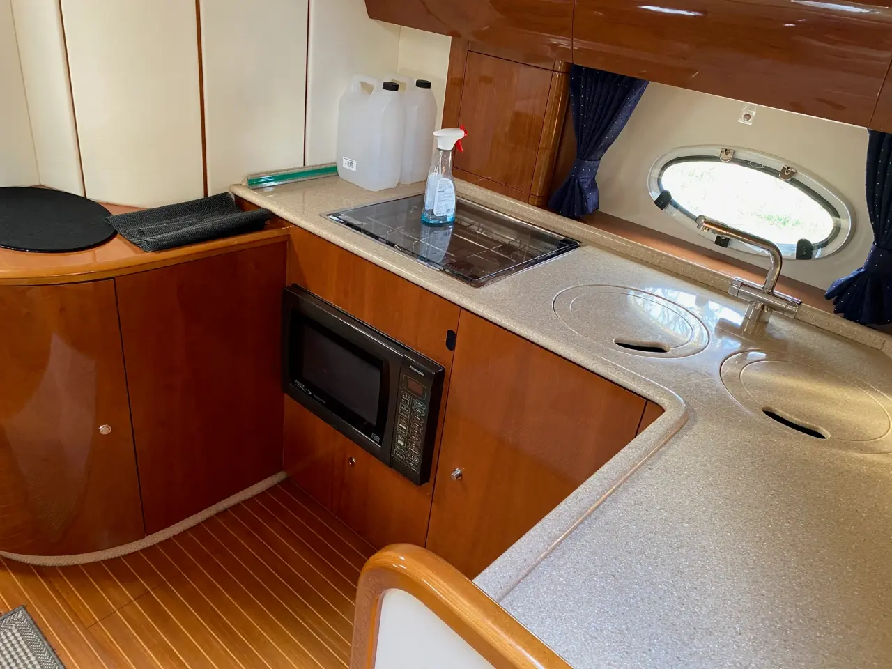 Billede 1 - Princess V42