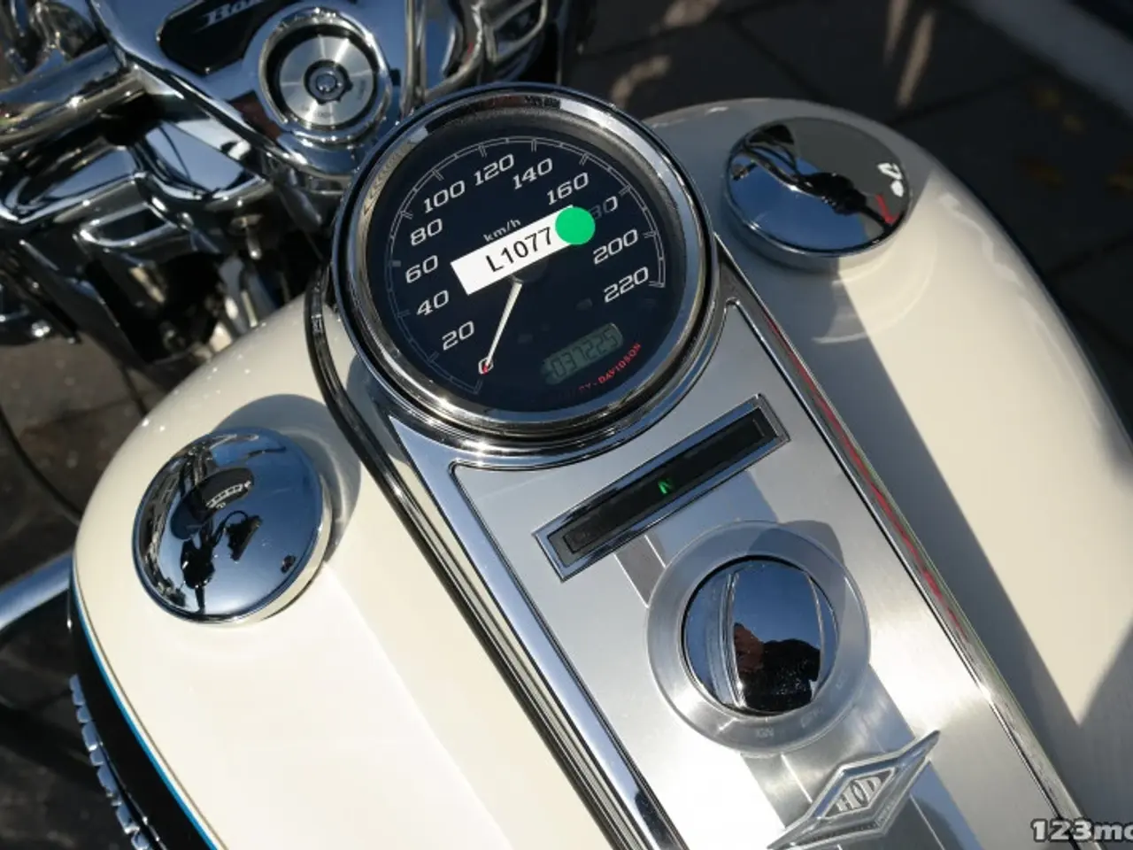 Billede 22 - Harley-Davidson FLHRC Road King Classic MC-SYD       BYTTER GERNE