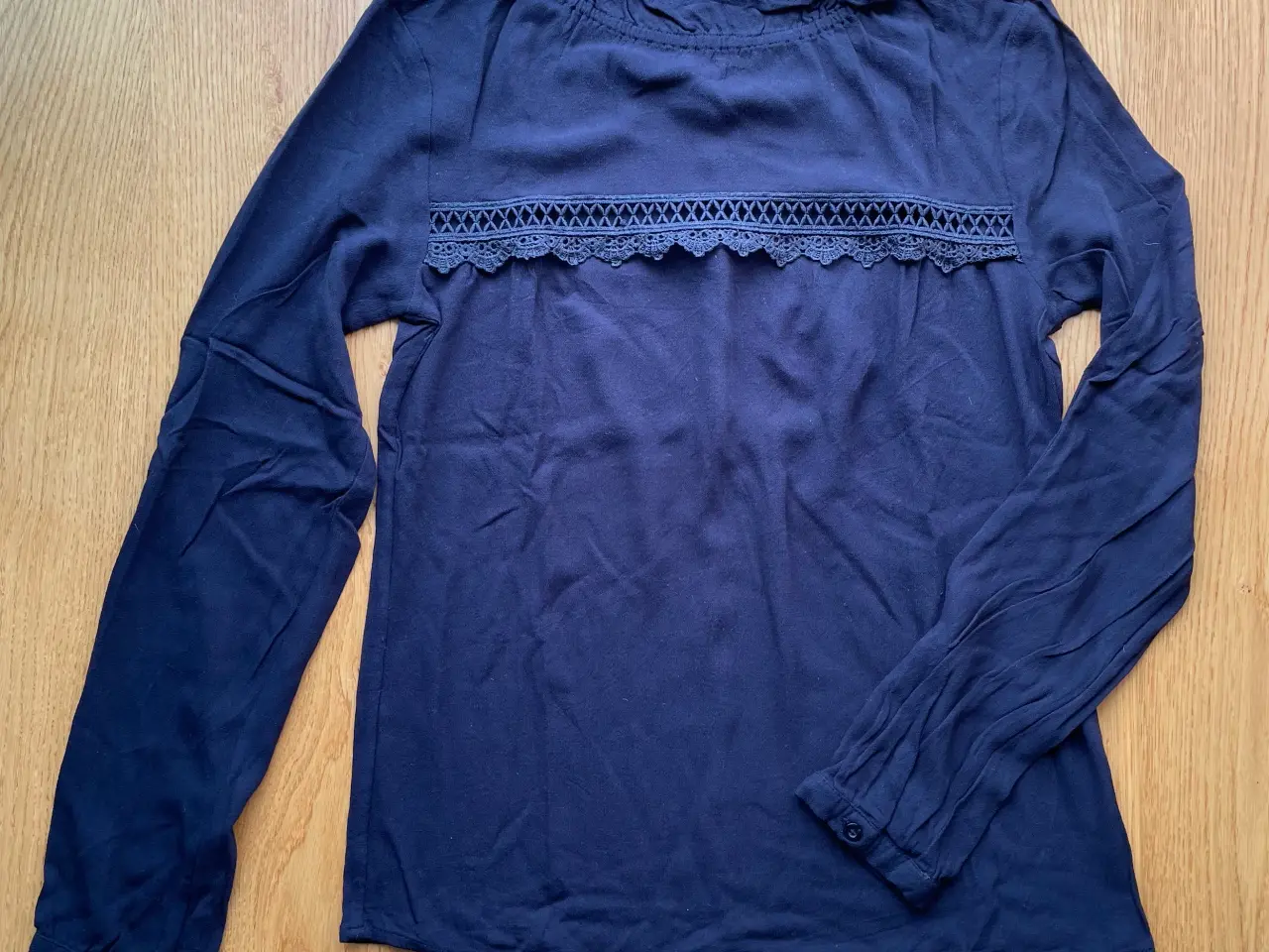 Billede 1 - Modström sort bluse
