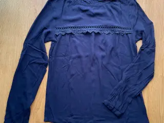 Modström sort bluse
