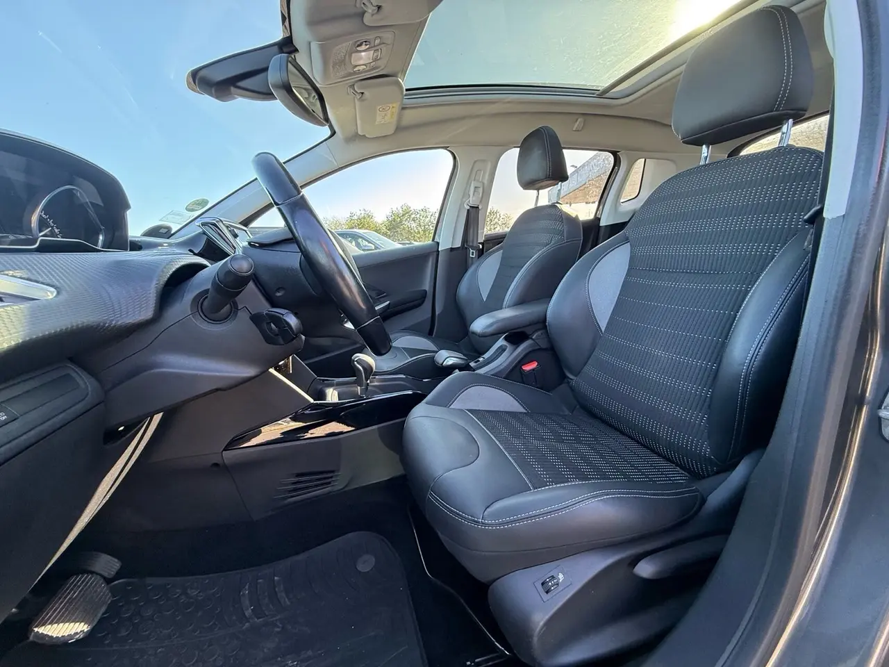 Billede 5 - Peugeot 2008 1,2 e-THP Allure EAT6 110HK 5d 6g Aut.