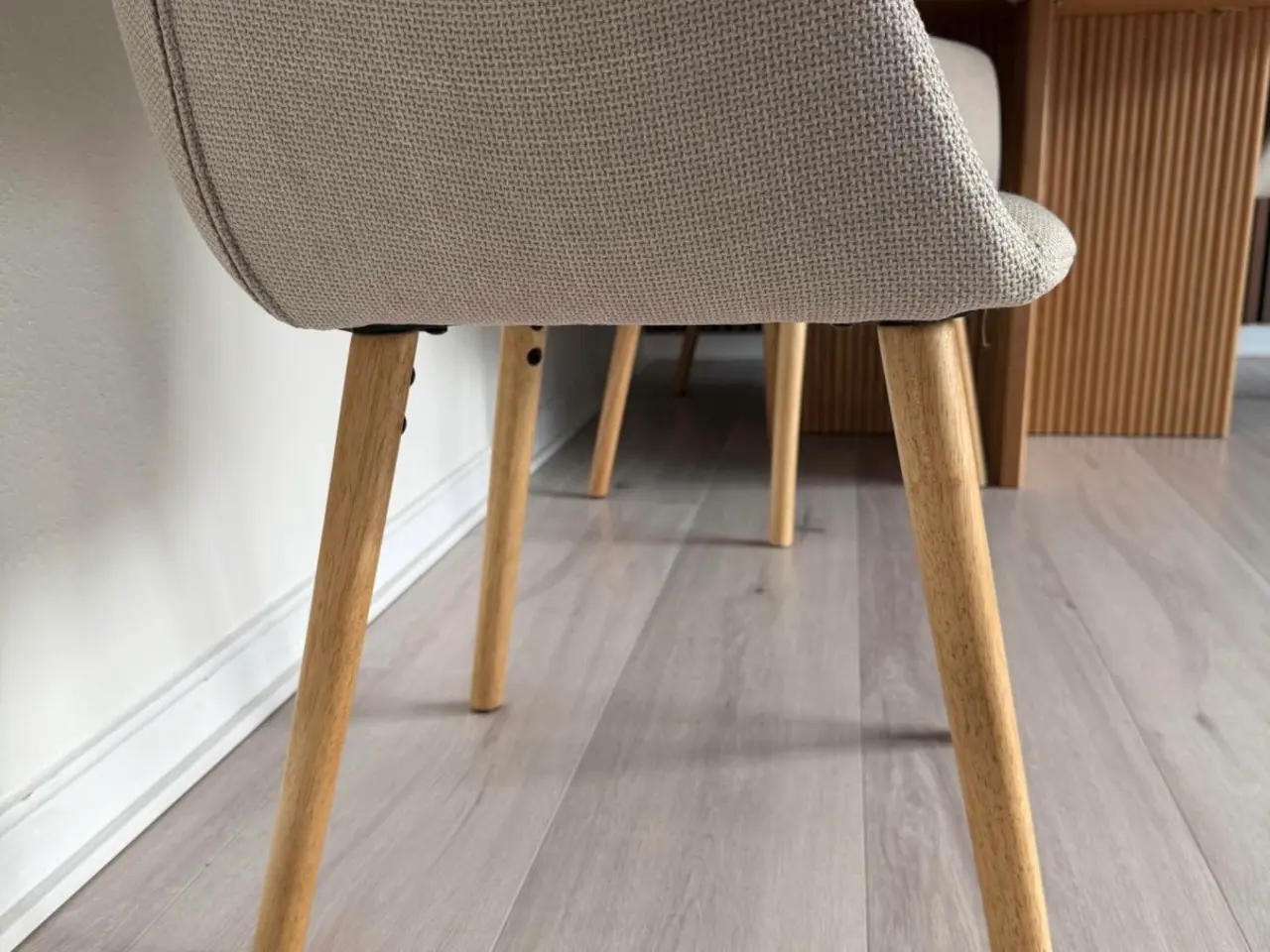 Billede 5 - Rund spisebord + 4x stole m/ armlæn