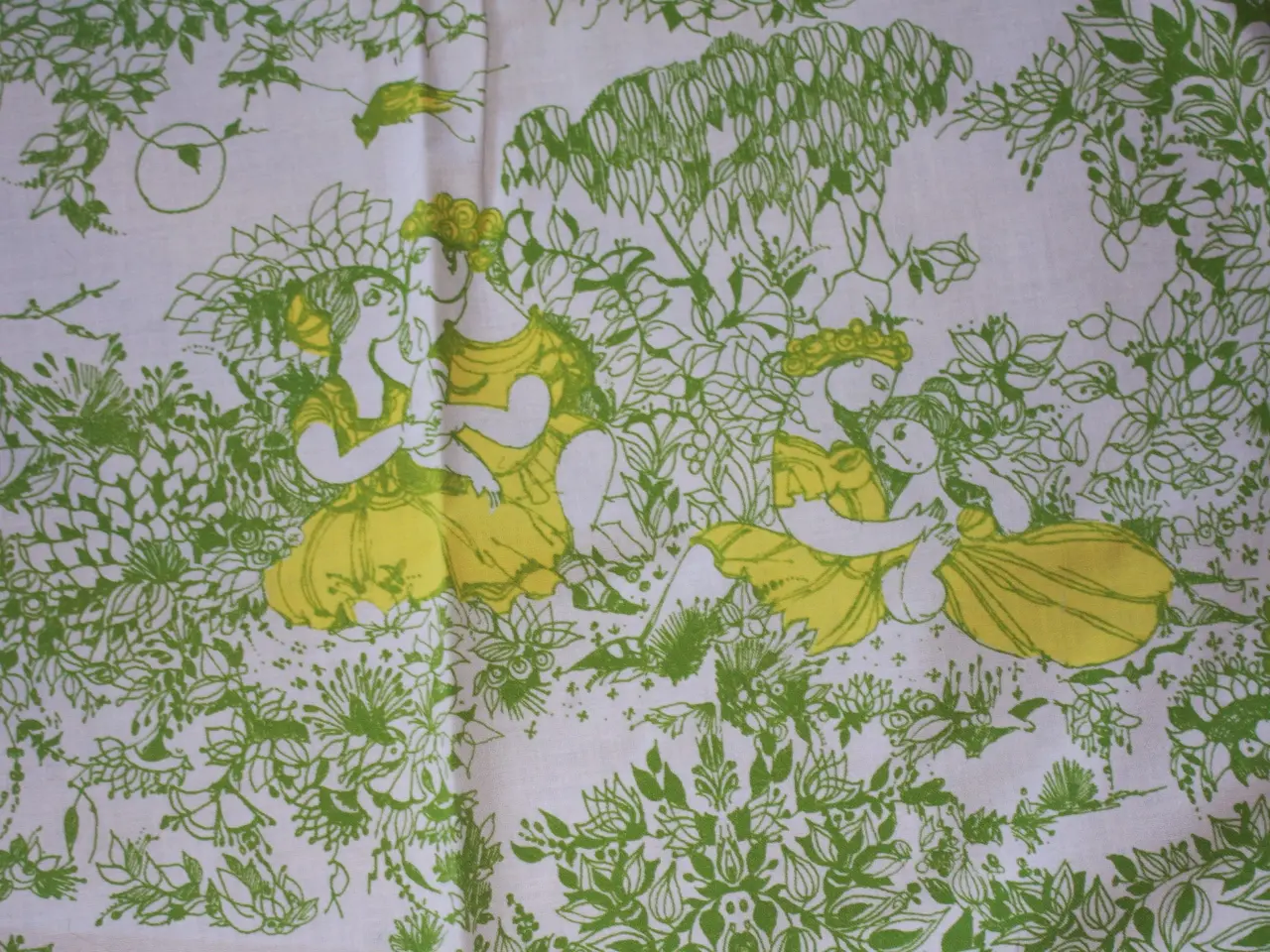 Billede 3 - Rund dug med Wiinblad motiv, ø 145 cm