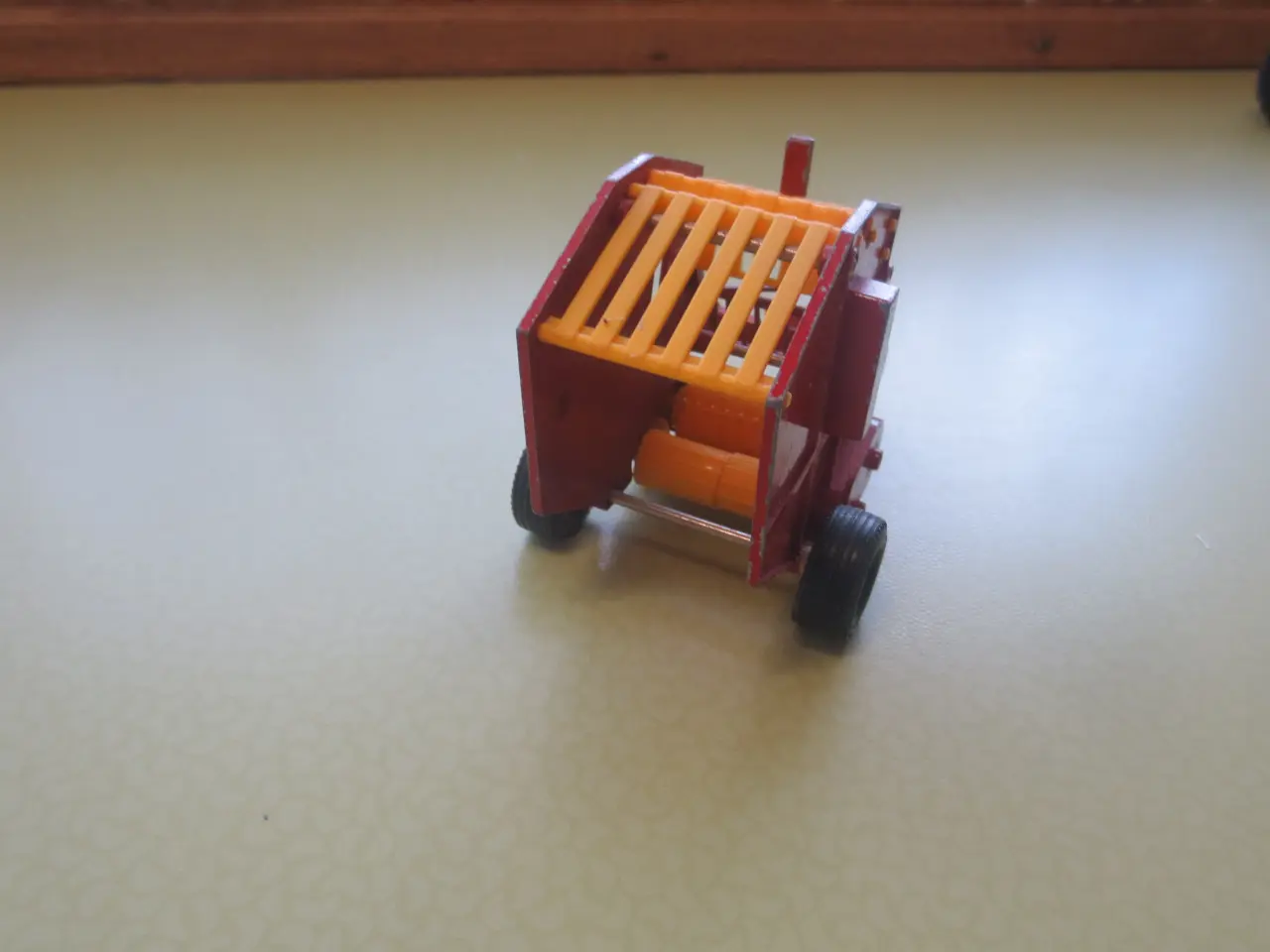 Billede 4 - 1 stk MF 595 - rundballepresser