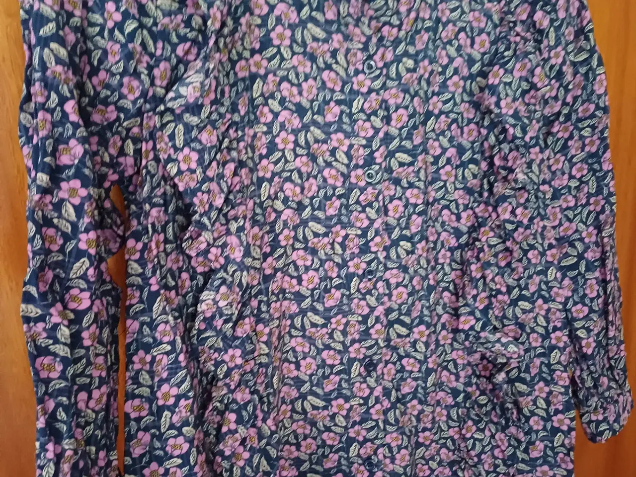 Billede 1 - Skjorte lolly laundry