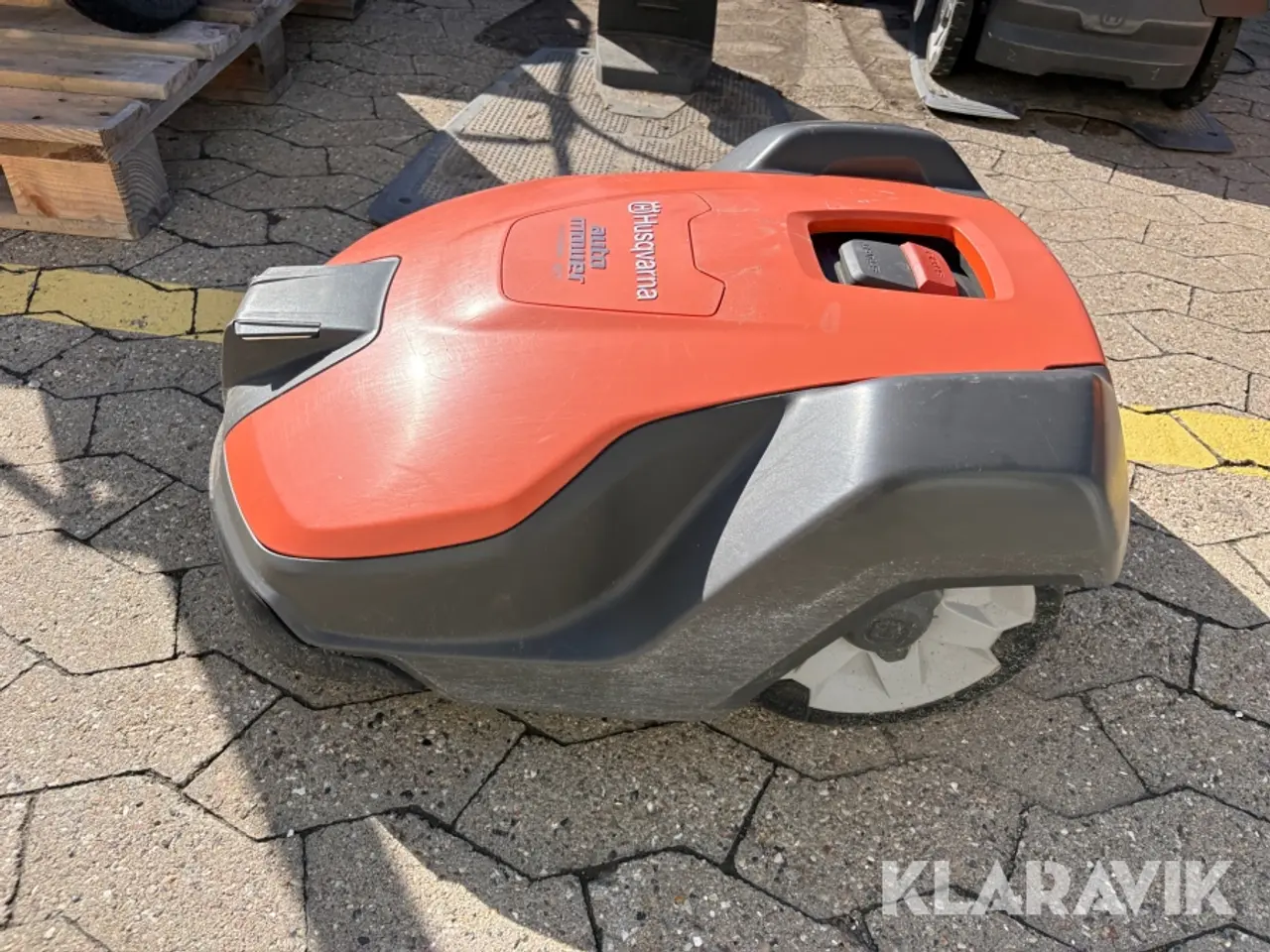 Billede 10 - Robotplæneklipper Husqvarna Professional 520 med ladestation