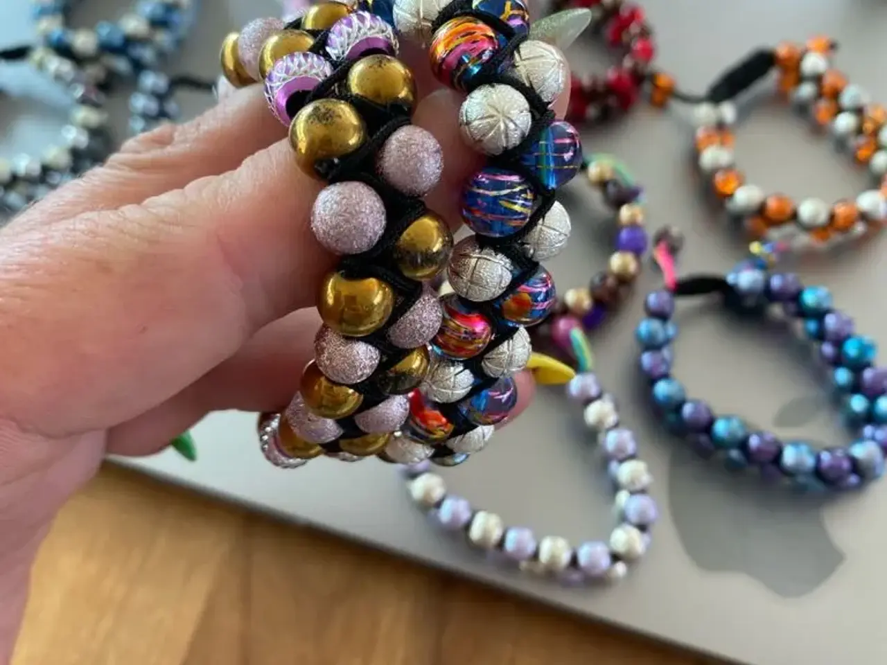 Billede 2 - Nye knyttede armbånd