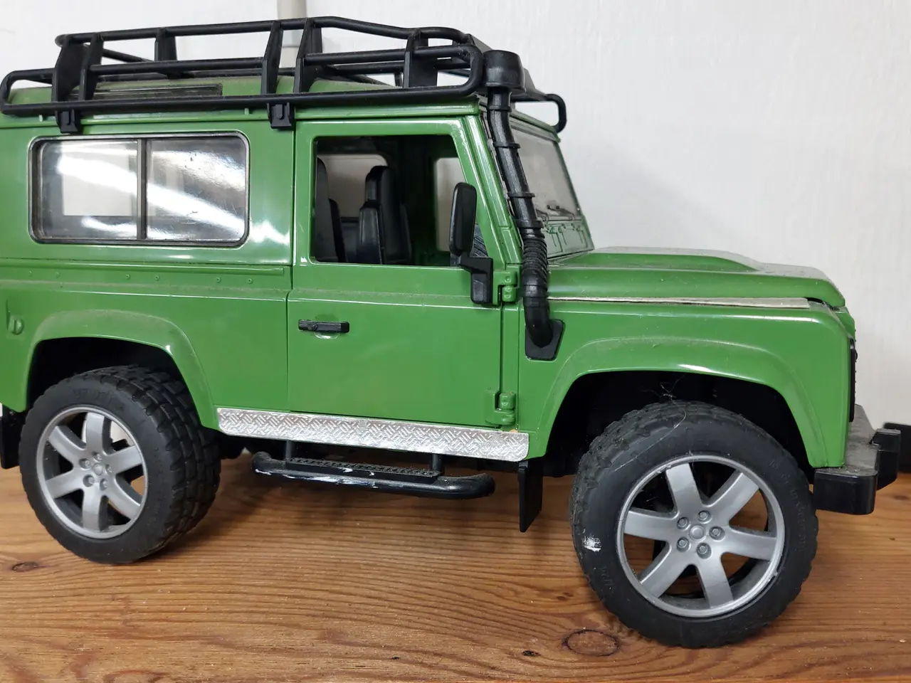 Billede 1 - Jeep og Land Rover legetøjs biler