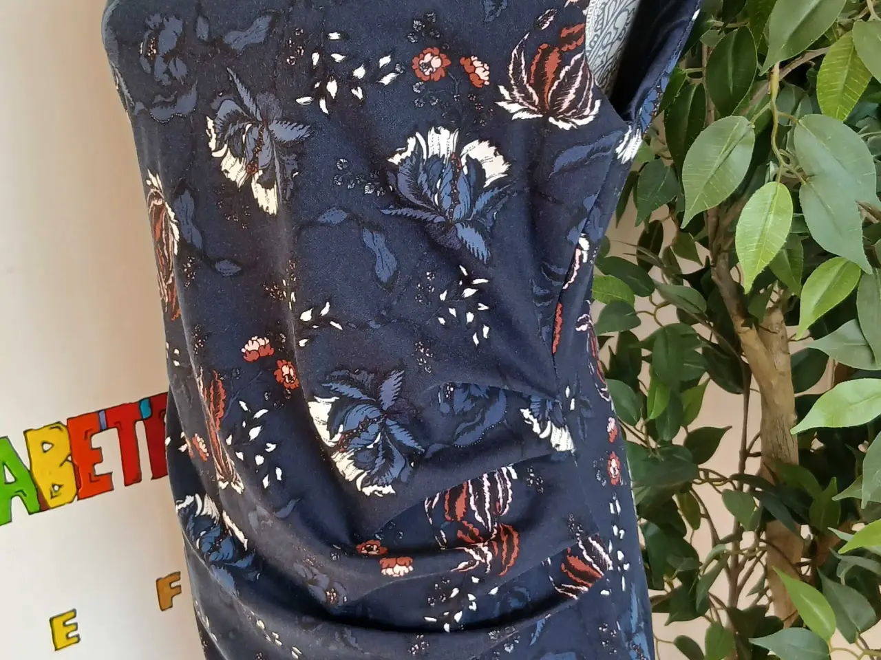 Billede 5 - Kjole. Kaffe. Large/40