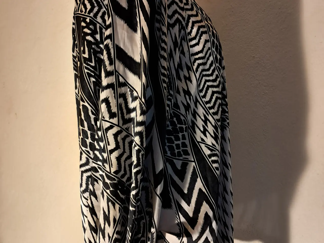 Billede 4 - Fillucca str. 38 bluse