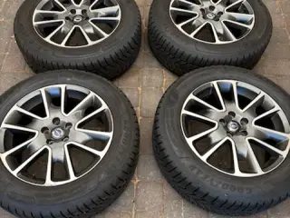 4 stk originale XC60 Alufælge vinterdæk goodyear