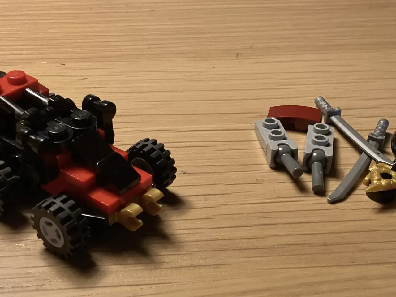 Billede 3 - Lego Ninjago nr. 30533 en figur og 3 sæt hjul