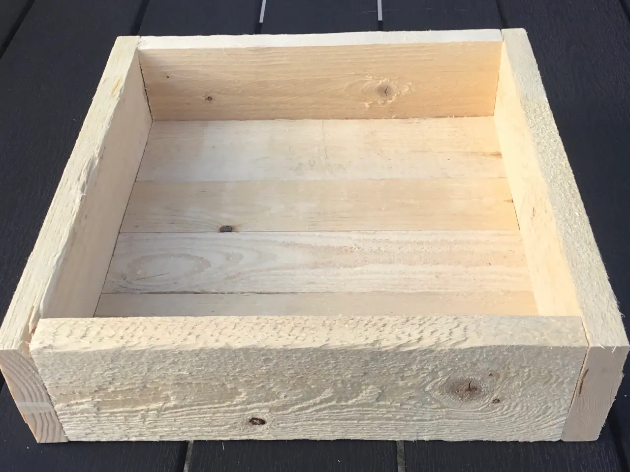Billede 3 - Træ kasse / bakke genbrugstræ fyr 29,8 x 29,8 