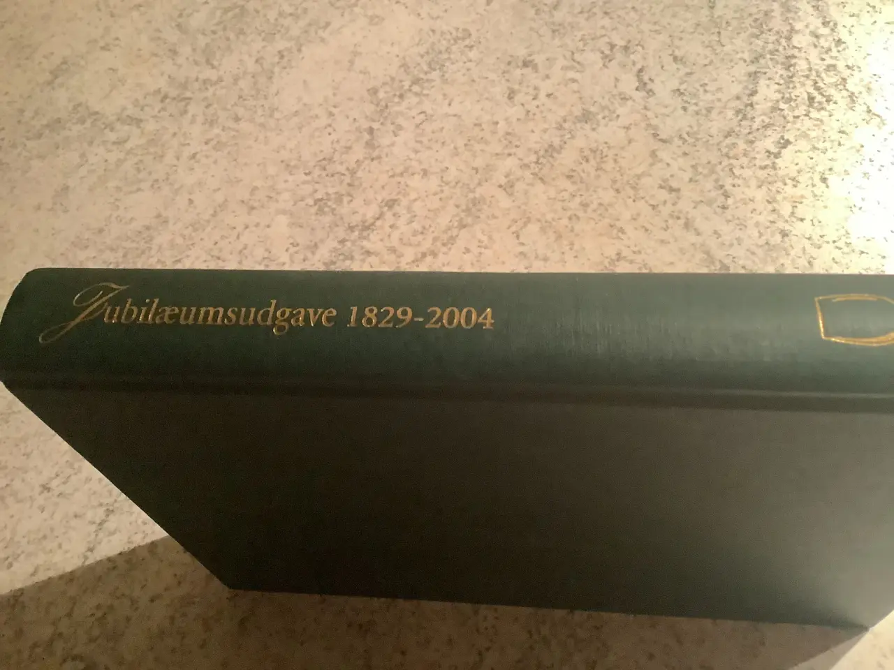 Billede 3 - Jubilæumsudgave 1829-2004 bog om vin H.J. Hansen