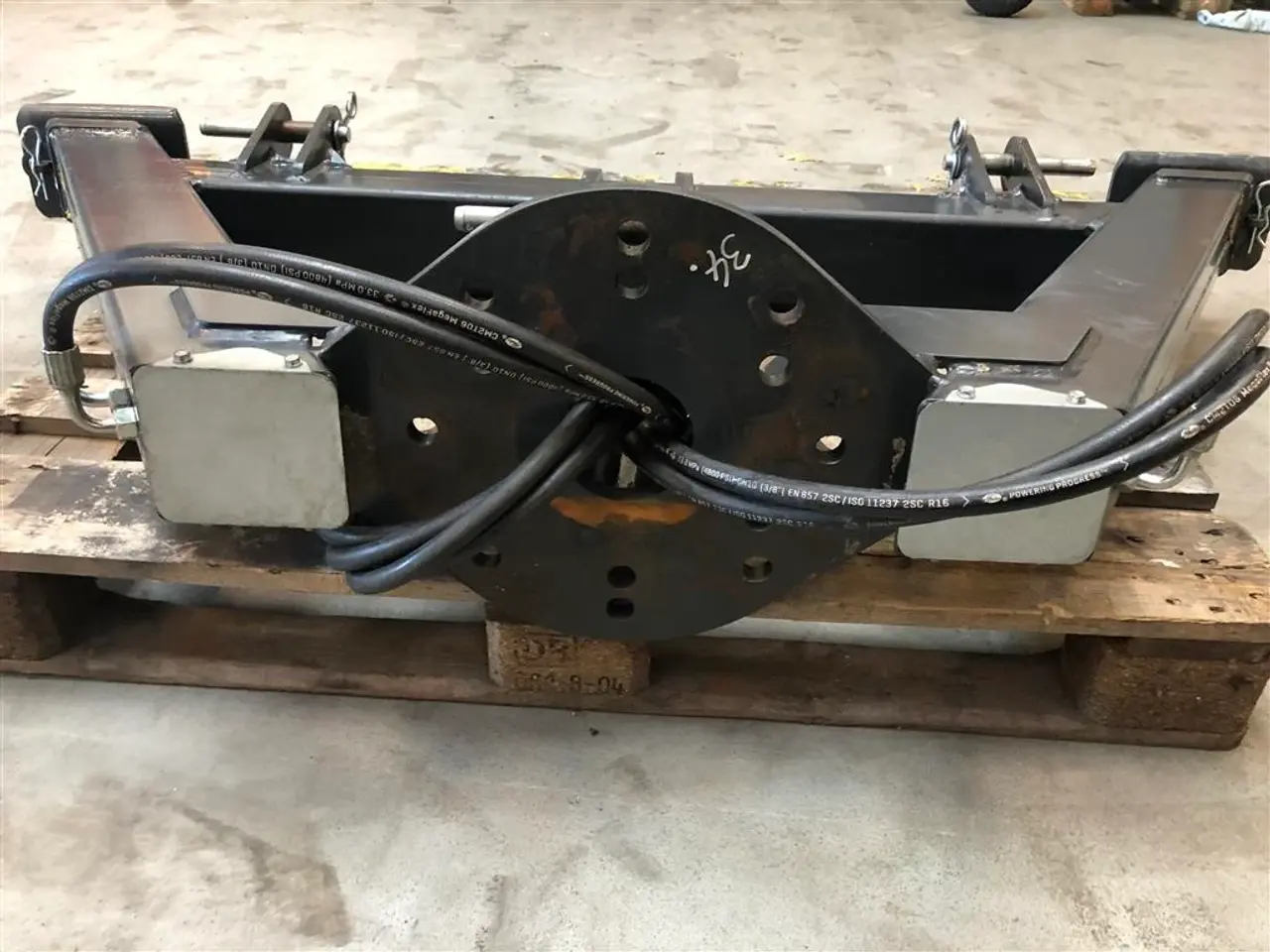 Billede 2 - - - - KRAN STATIV MED HYDRAULISKE STØTTEBEN