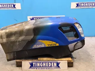 New Holland T6030 Motorhjelm 82036886