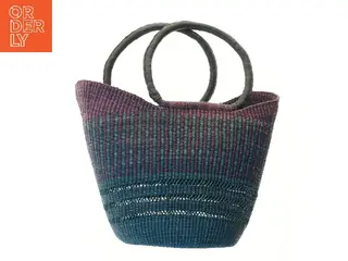 Farvestrålende flettet kurv med læder håndtag (str. 36x51 cm)