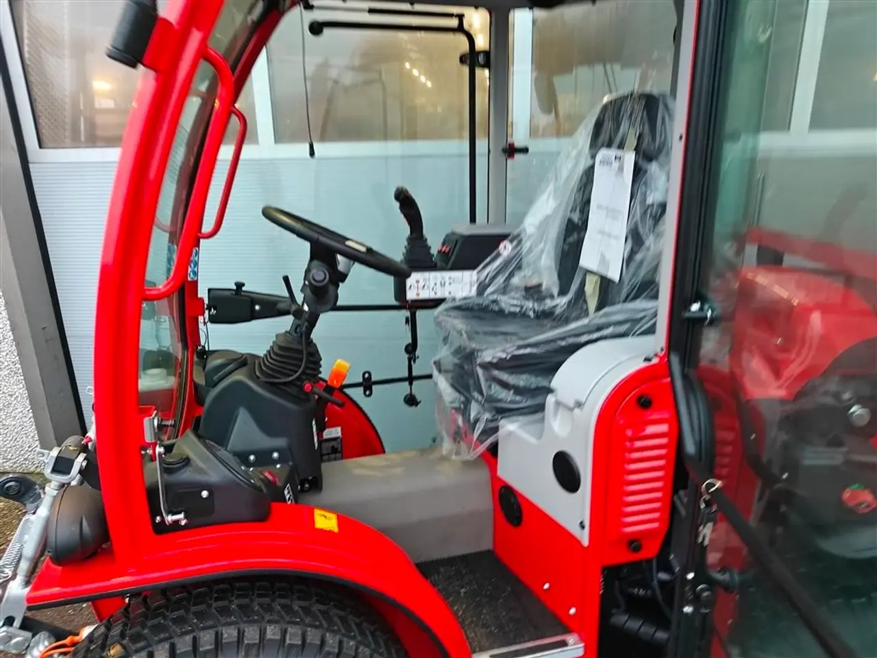 Billede 3 - Antonio Carraro SP 4800 HST Hydrostatisk redskabsbærer - spækket med udstyr