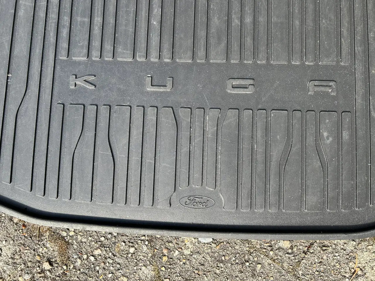 Billede 2 - Original Ford Kuga bagagerumsbakke